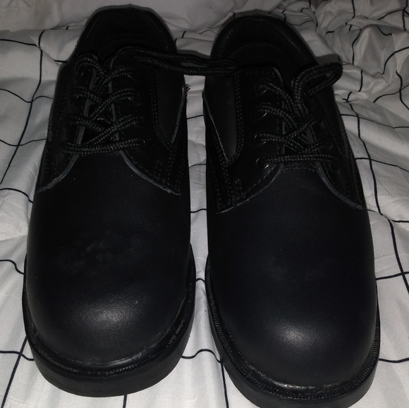 Shoes - Picture 4 of 7